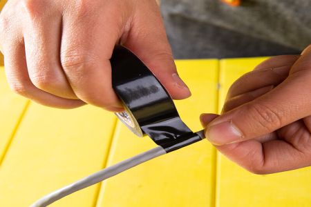 چسب برق و تعمیرات برقی لوازم خانگی با ایمنی کامل چگونه است؟